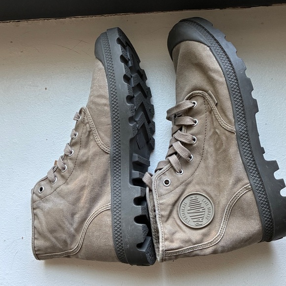 NWT  Palladium Pampa Men's Gray High Top Canvas Sneakers - Picture 3 of 11